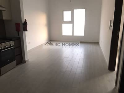 1 Bedroom Apartment for Rent in Remraam, Dubai - Brand New Kitchen Equipped Ready to Move in