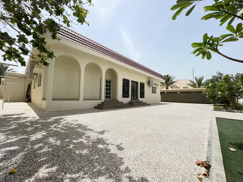 GROUND FLOOR VILLA WITH  GARDEN FULLY MAINTINANCE AVAILABLE FOR RENT 7 BEDROOMS WITH HALL MAJLIS IN MUSHERIEF AJMAN IN 110000/- AED YEARLY