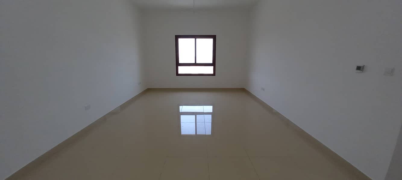 Superb 1bhk with seaview facing mnthly 3500 only