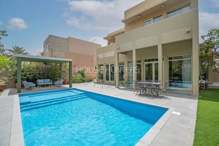 3 Bedroom Villa for Sale in Arabian Ranches, Dubai - Beautiful Type 9| Generous plot | Gorgeous Pool & Garden | Walking distance to JESS
