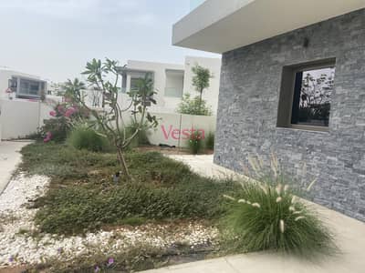 4 Bedroom Villa for Rent in Yas Island, Abu Dhabi - Single row, second row from Golf club, facilities, gated community