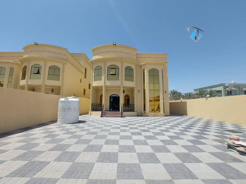 Own an Arab design villa at the best prices, a very luxurious villa, freehold, all nationalities, directly from the owner