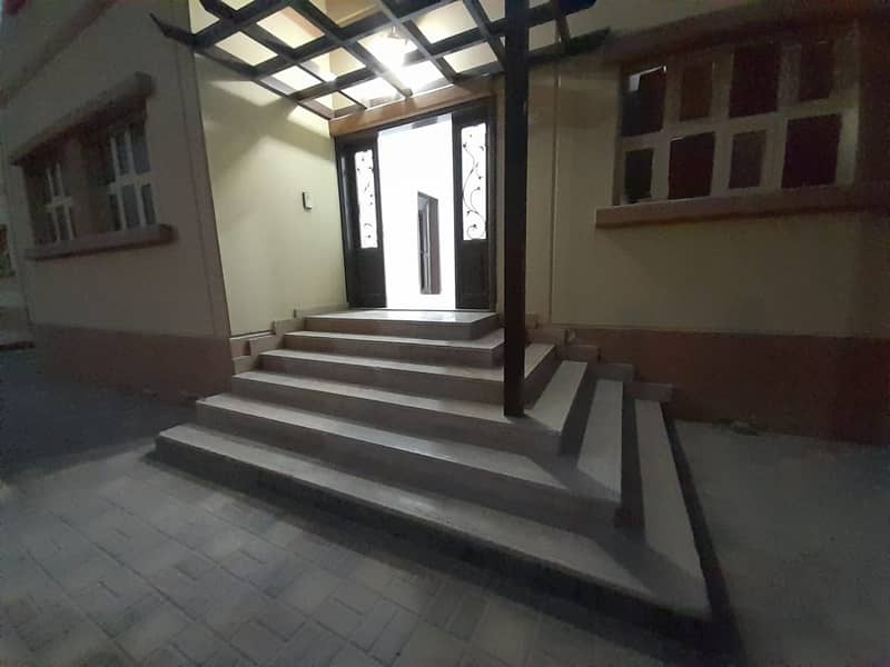 Beautiful 1BHK With Private Entrance Spacious Apartment Covered Parking Close To Market