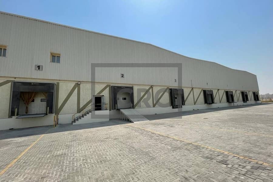位于迪拜工业园住宅区 的仓库 2250000 AED - 5821318