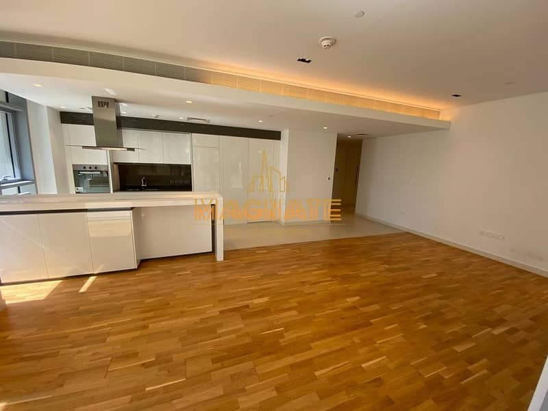 Exclusive! | Open Fitted Kitchen | Vacant On Transfer