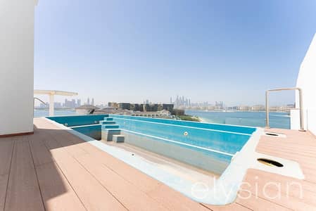 3 Bedroom Penthouse for Sale in Palm Jumeirah, Dubai - Beachfront Living | 360° Stunning View