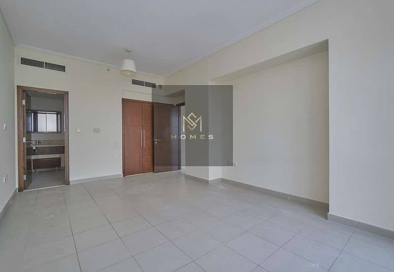 1 Bedroom  for rent in Emirates Cluster with balcony