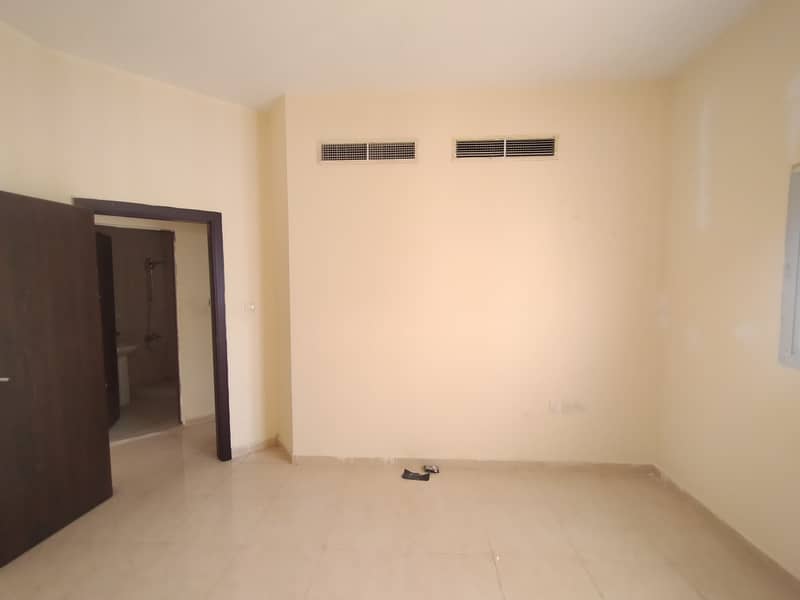 MODREN AND STYLISH  1BHK LUXURY APARTMENT HOT LOCATION IN MUWAILEH