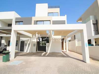 5 Bedroom Villa for Sale in Al Salam Street, Abu Dhabi - Modern Villa | Single Row | 5 BR w/ Maid