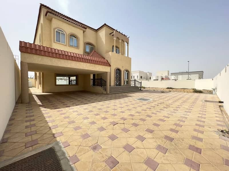 VILLA LOCTED ON MAIND ROAD AVAILBLE FOR RENT 5 BEDROOMS WITH  MAJLIS HALL IN AL AL RAQAIB AJMAN  90,000/- AED YEARLY
