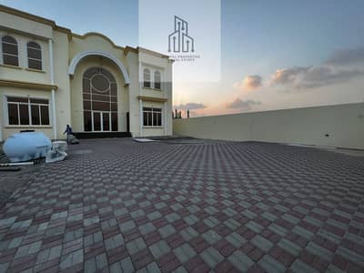 Beautifull villa on Al Ain Road