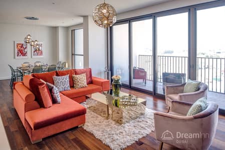 3 Bedroom Flat for Rent in Al Wasl, Dubai - Living Room