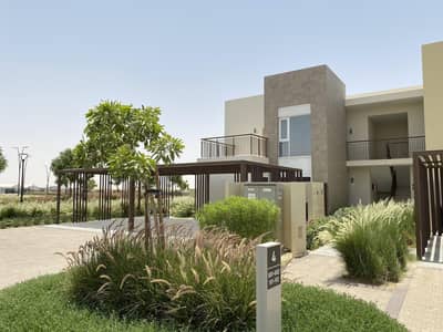 3 Bedroom Townhouse for Sale in Dubai South, Dubai - End Unit| Big Garden| Terrace Three Bedroom
