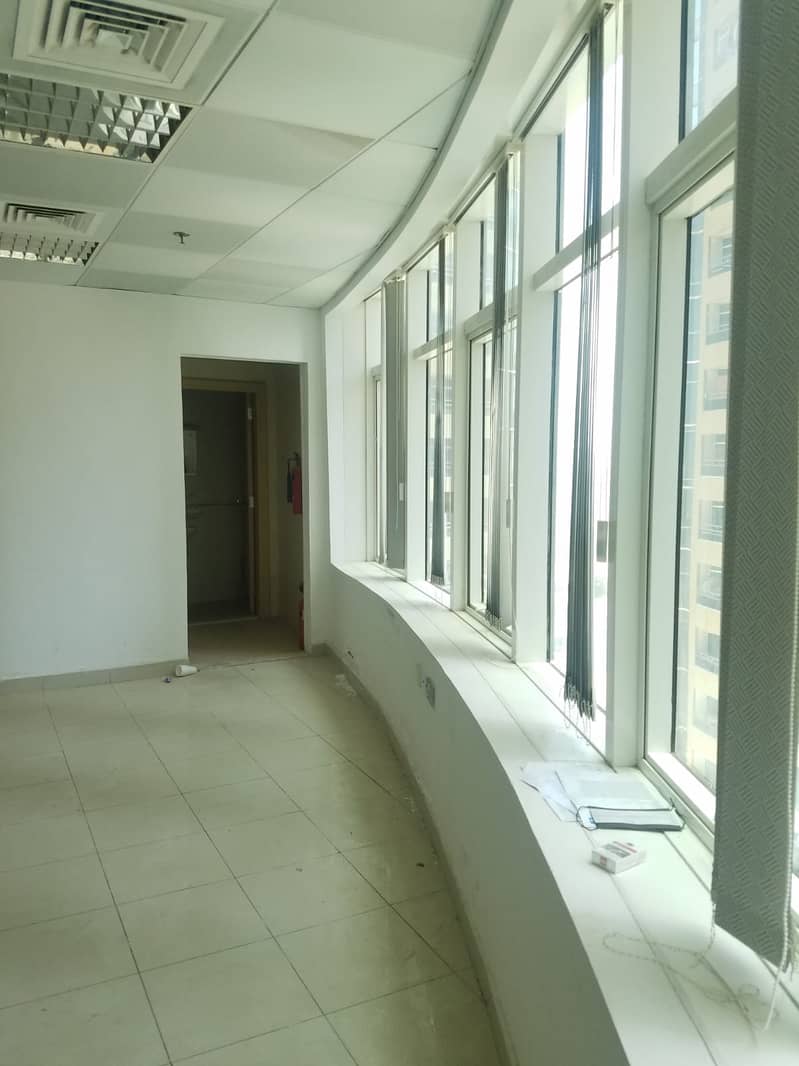 Small Size Office at Reasonable Price in Horizon Tower