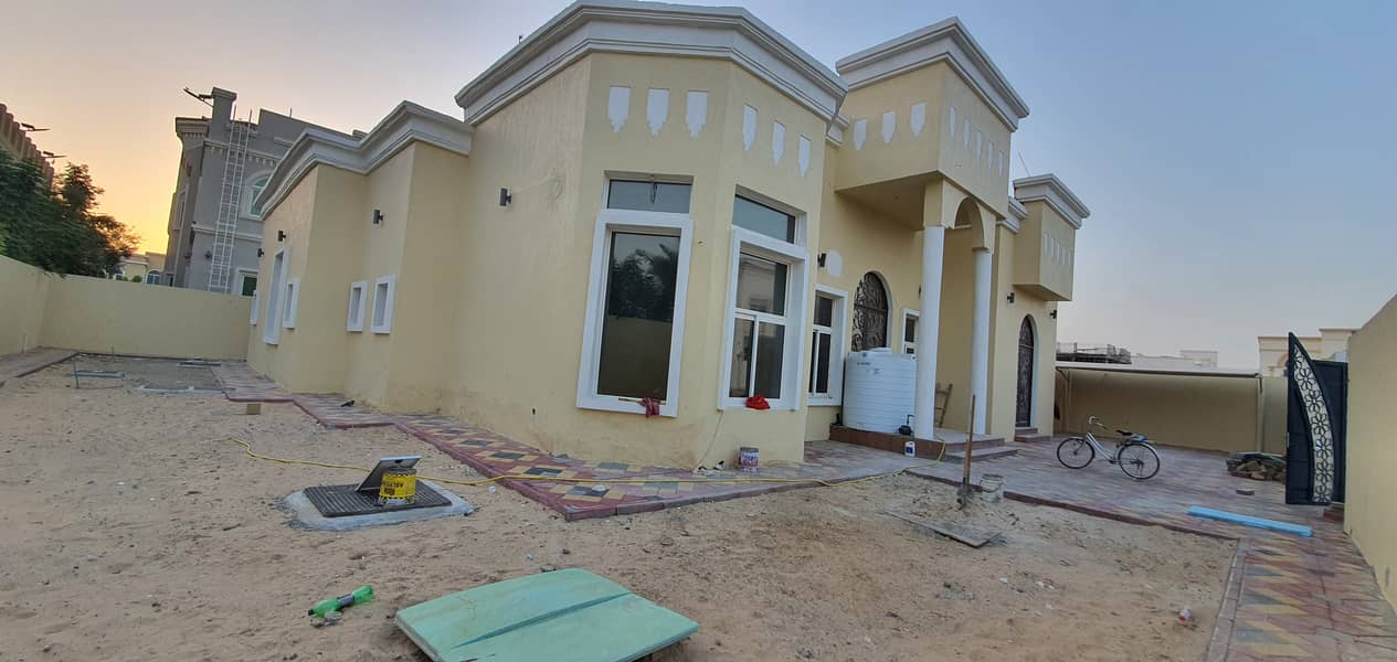 Huge 4bedroom+maids villa for Sale, 10000sqft, price: 2.4milliin in al hoshi sharjah