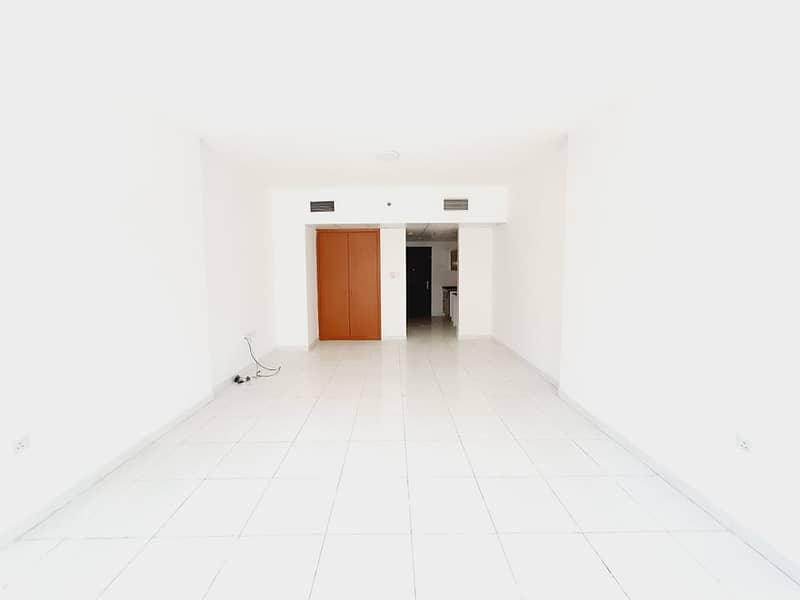 Biggest studio with big window for rent in affordable price