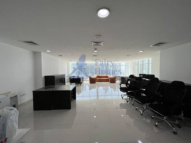 Unfurnished Bright Office Close to Burj Khalifa in clover bay only 70k