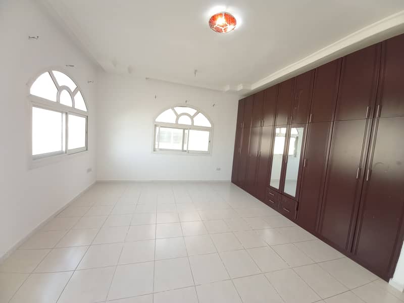 Luxury Studio With Wardrobes At Prime Location Mbz