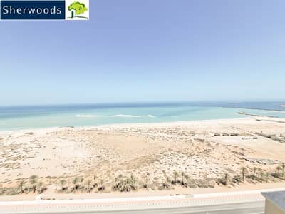 2 Bedroom Apartment for Sale in Al Hamra Village, Ras Al Khaimah - Elegantly Decorated 2BR - Iconic Sea Views