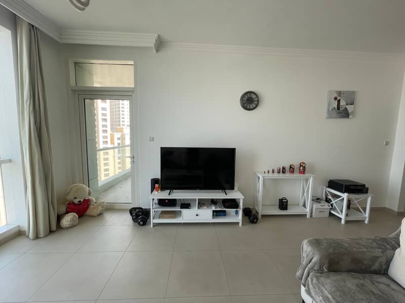 Fully Furnished Spacious One Bedroom Full Sea View
