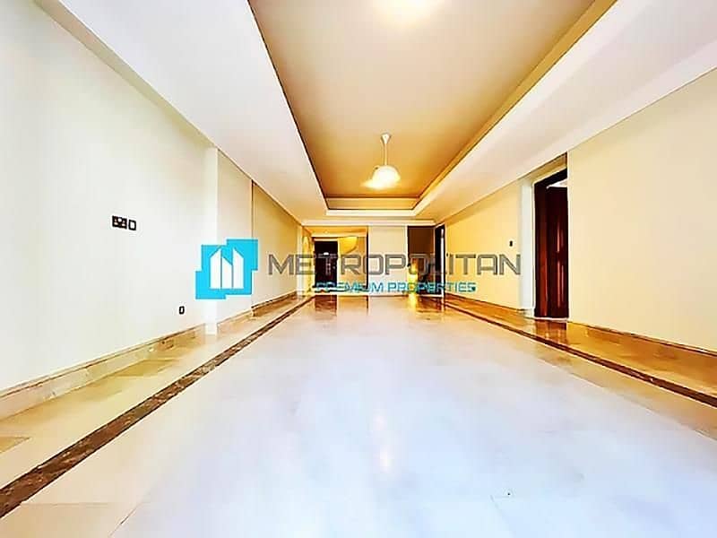 Vacant | Luxurious and Spacious | Hot Deal