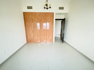 3 Bedroom Apartment for Rent in Al Mamzar, Dubai - 3 Bedroom With Store Room, Chiller Free, Month Free
