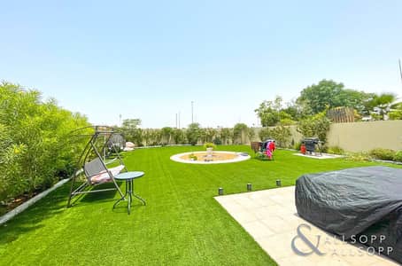 5 Bedroom Villa for Sale in DAMAC Hills, Dubai - 5 Bedrooms | Vacant November | Large Garden