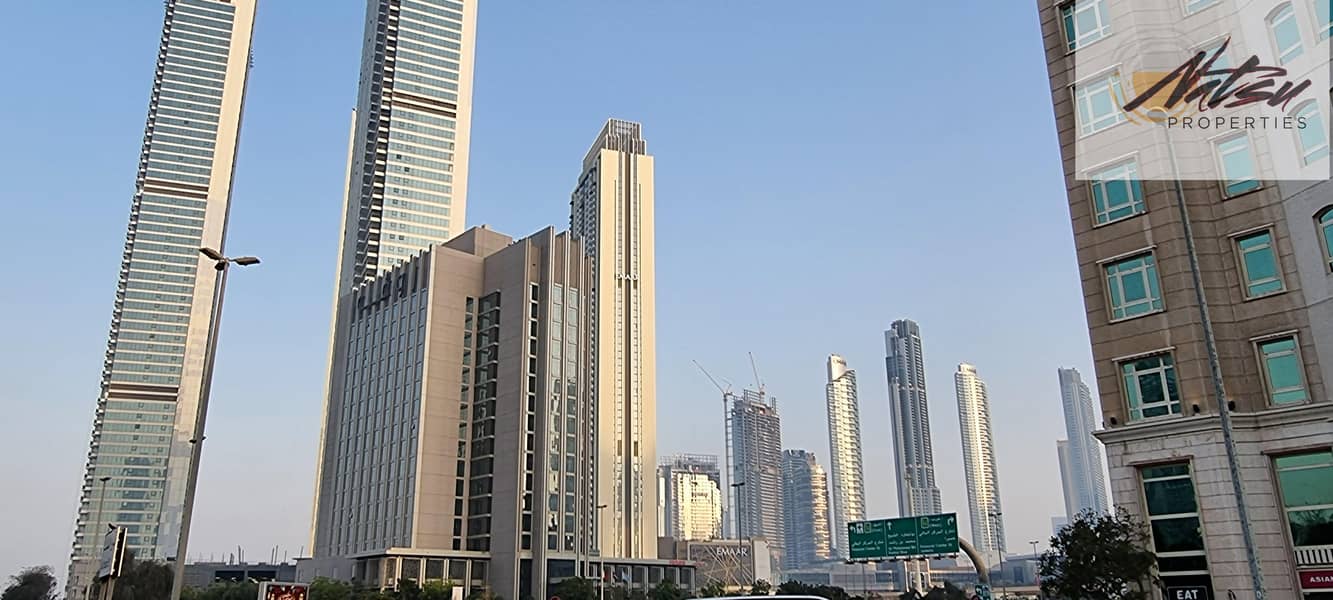 مبنی تجاري في برج إم التجاري،شارع الشيخ زايد 200000000 درهم - 5974092