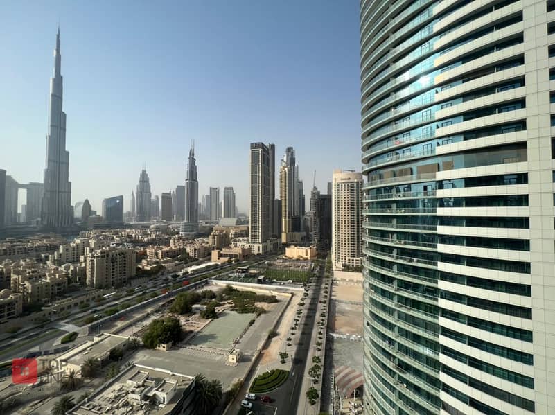 Burj Khalifa View | High Floor | Balcony