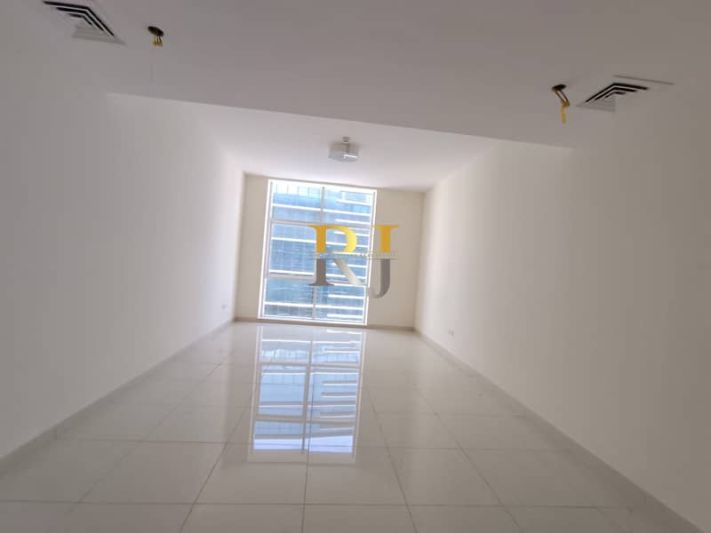 شقة في برج دجى،شارع الشيخ زايد 1 غرفة 74000 درهم - 5977027