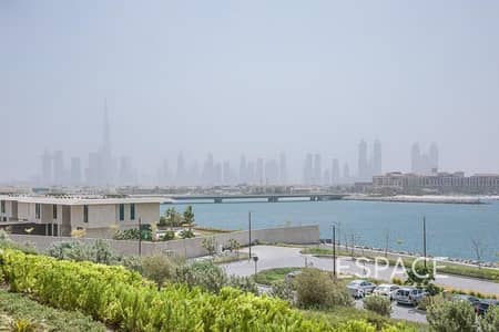 2 Bedroom Flat for Sale in Jumeirah, Dubai - Luxury 2BR | Burj Khalifa View | Vacant