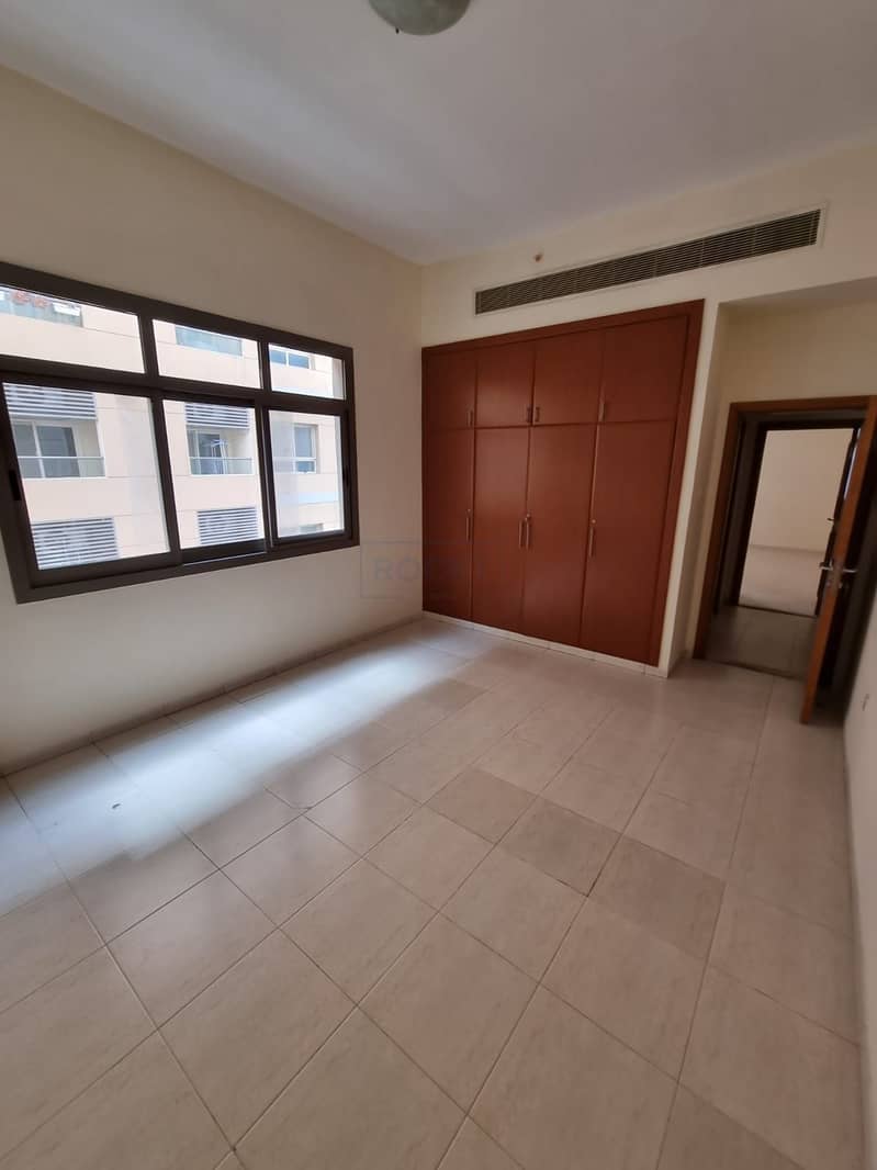 Spacious 3 BHK with Separate Laundry Room & Maid\'s Room | Mankhool