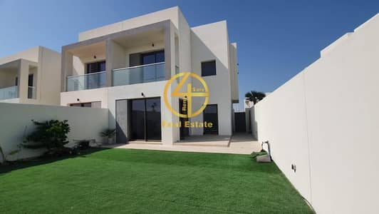 2 Bedroom Townhouse for Sale in Yas Island, Abu Dhabi - Hot Deal☛Vacant Soon☛Single Row☛Luxury Living!