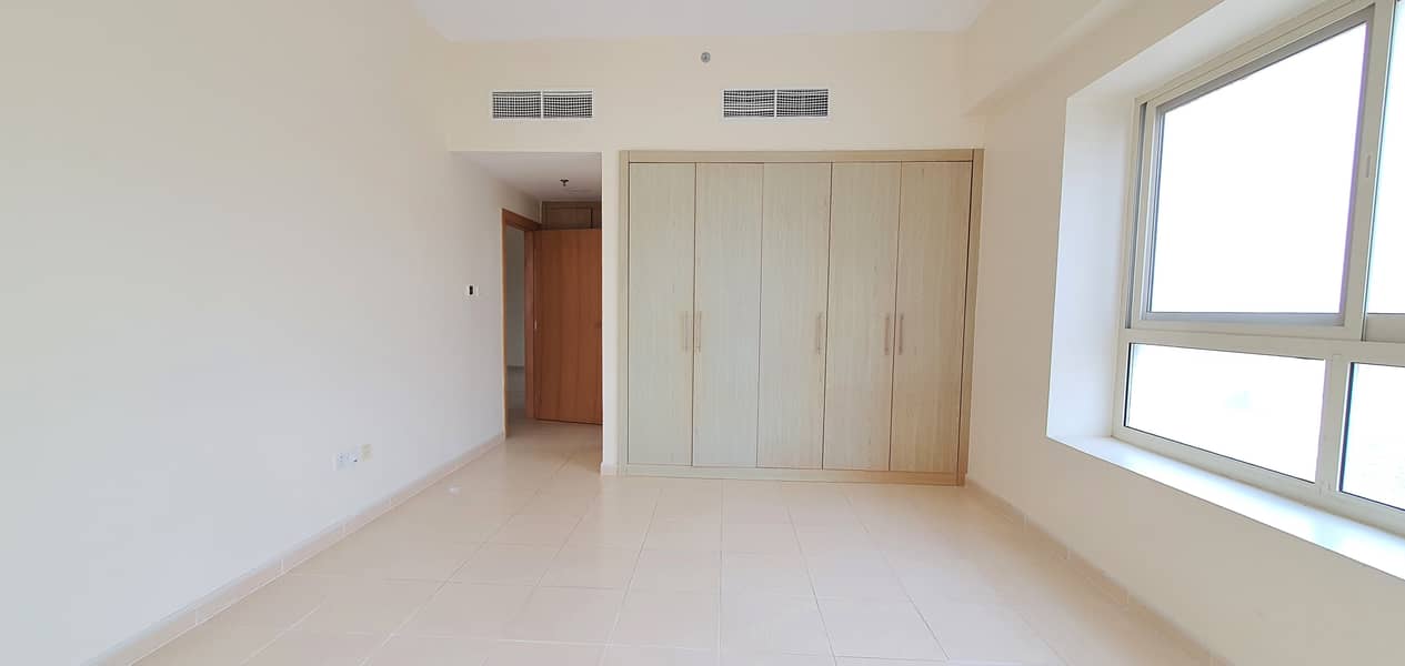 Like brand new 2bhk apartment with All facilities in Dubai land area and only rent 44k in 4 check