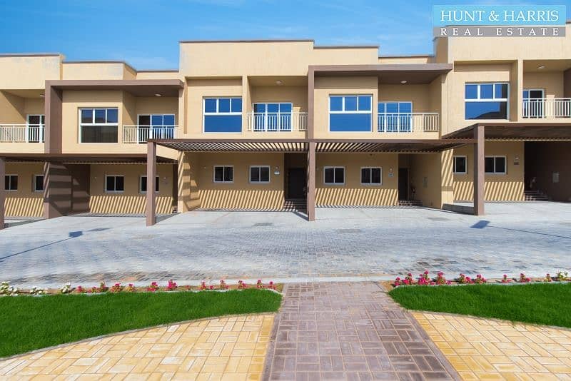 Immaculate Townhouse - Limited Availability - Khuzam