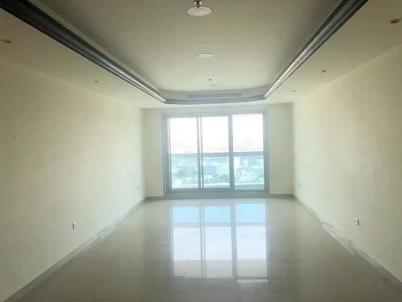 位于克里奇阿治曼公寓小区，科尼切大厦 2 卧室的公寓 525000 AED - 5910866