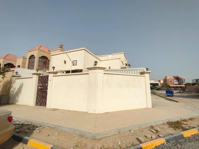 Villa for sale in Al Mowaihat, 2 villas, electricity and water, at a snapshot price for all nationalities, and free ownership for life, close to all v