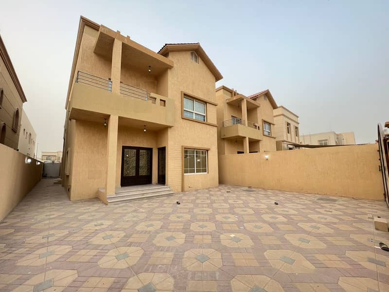 VILLA FOR RENT 5 BADROOM WITH HAL MAJLIS FOR RENT 75,000/-AED YEARLY AL RAWDA 1 AJMAN.