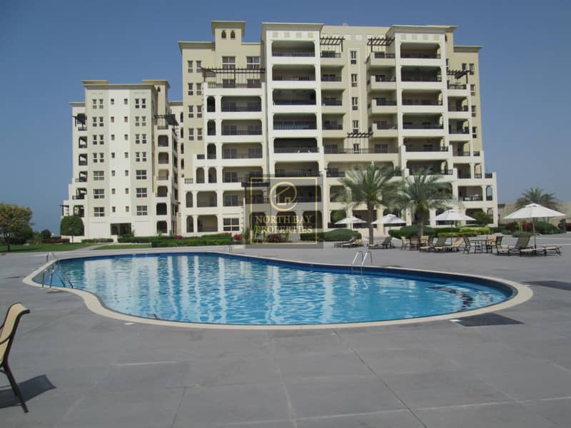 位于阿尔哈姆拉小镇，哈姆拉村滨海公寓 的公寓 240000 AED - 5979855