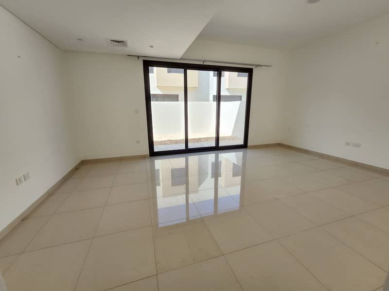 Hurry up 3BR villa available in Nasma Residence with laundry room rent 70k in 4 cheques