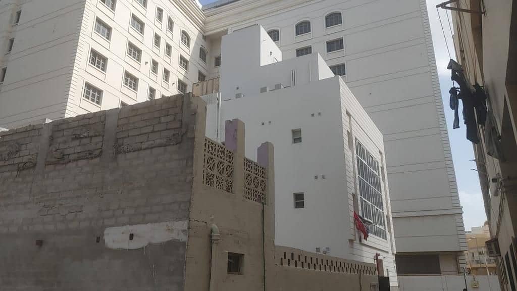 بيت للبيع بالرفاعه بر دبي قريب من شارع خالد بن الوليد