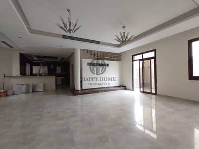 Amazing compound 3bhk + Maids-room villa in Mirdif just 110k