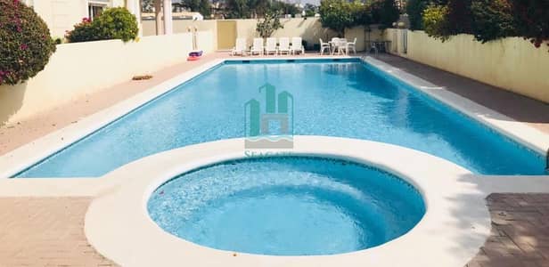 4 Bedroom Villa for Rent in Jumeirah, Dubai - Nice 4 bedroom villa with private garden and shared pool jumeirah