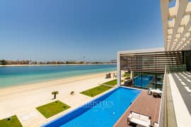 Lavish Palm Villa with Sweeping Sea Views