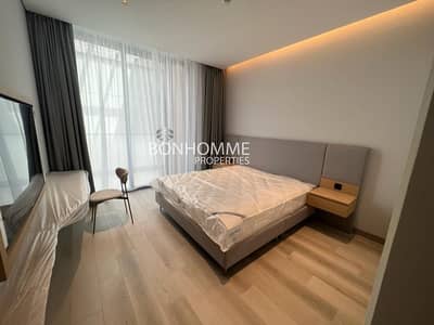 Brand New Building/ Luxurious Apartment