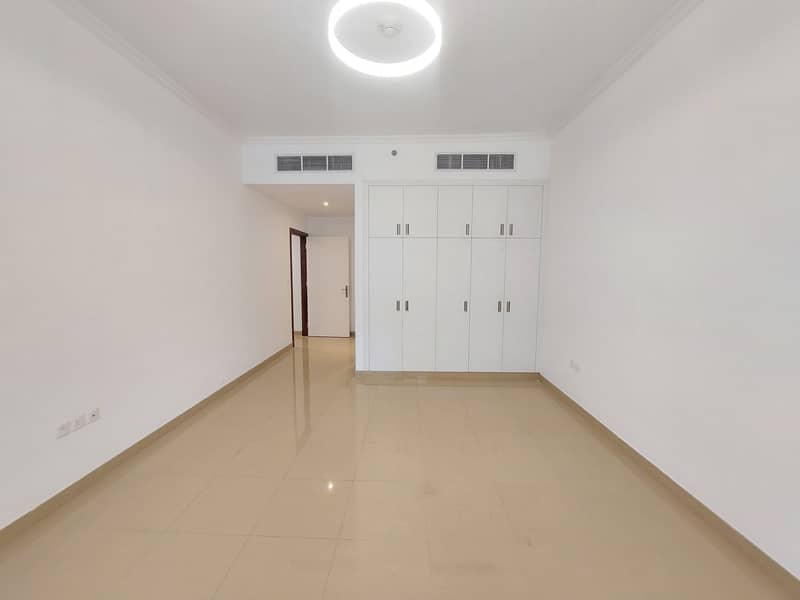 شقة في المنخول،بر دبي 2 غرف 70000 درهم - 5926949
