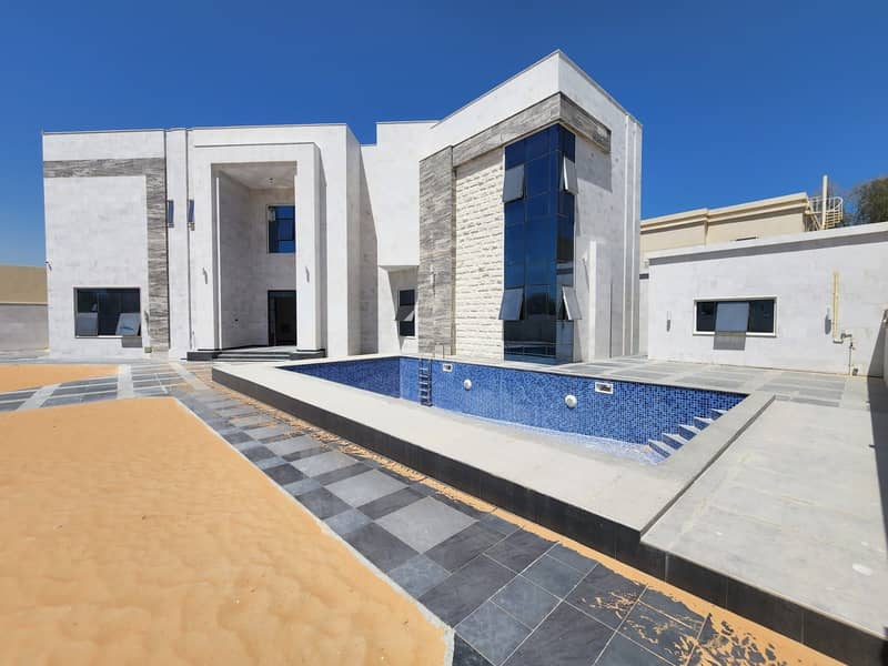 For sale a new luxury villa first inhabitant in Sharjah / Al Ramaqia