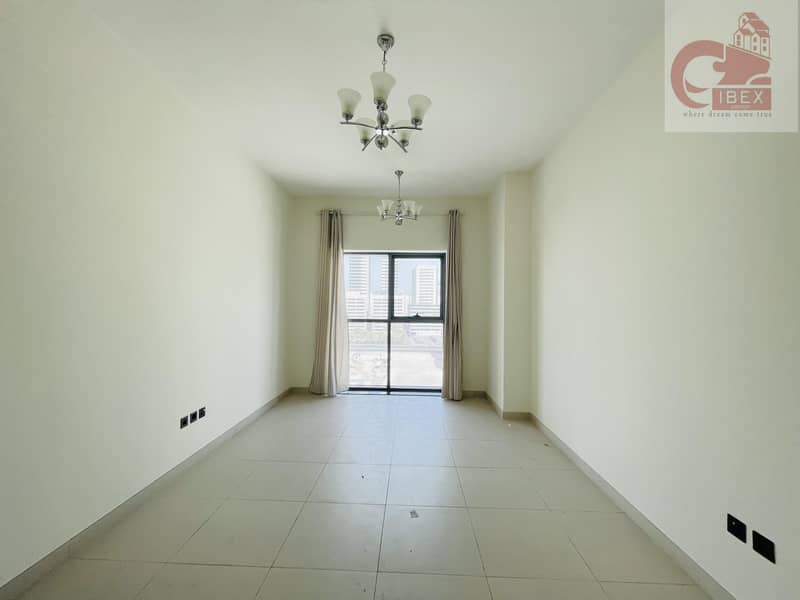 شقة في برج الوصل،شارع الشيخ زايد 1 غرفة 51990 درهم - 5990323
