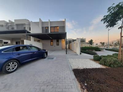 3 Bedroom Townhouse for Sale in DAMAC Hills 2 (Akoya by DAMAC), Dubai - Modern Style  R2EE Corner 3BR Golf Park Facing Townhouse -  Attractive Price  - Most Demanding Layout
