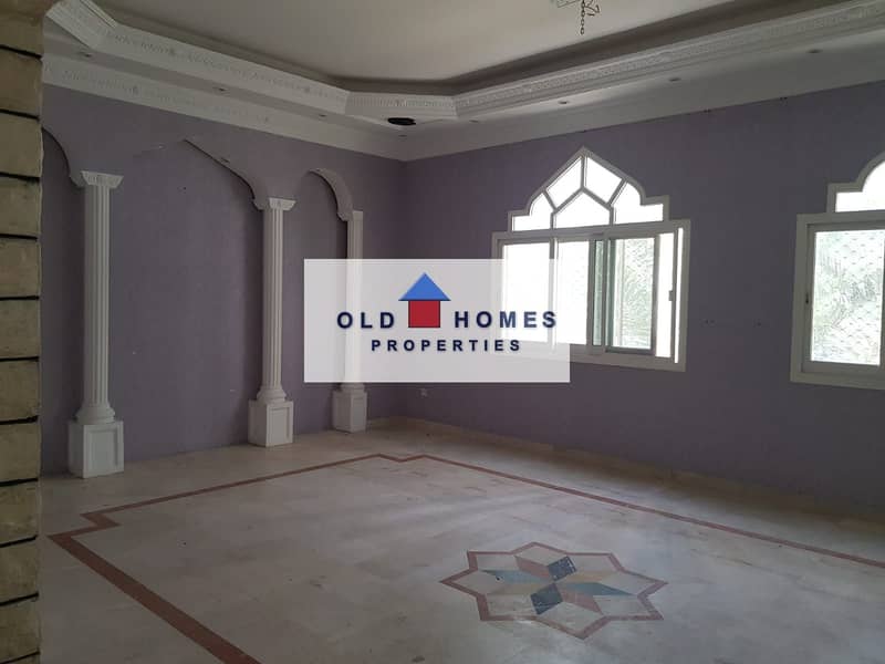 For rent 4 bedroom apartment, Majlis and hall